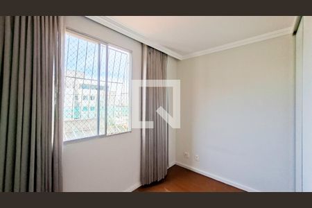 Quarto de apartamento à venda com 2 quartos, 64m² em Sagrada Família, Belo Horizonte