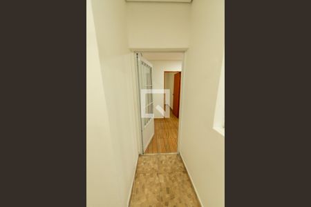 Sala de casa para alugar com 2 quartos, 60m² em Parque Ribeiro de Lima, Barueri