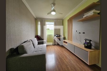 Sala de apartamento para alugar com 3 quartos, 60m² em Granja Julieta, São Paulo