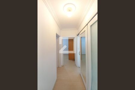 Corredor  de apartamento para alugar com 2 quartos, 70m² em Vila Ipê, Campinas