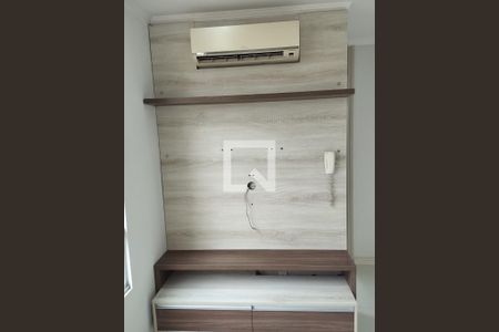 Sala de apartamento à venda com 2 quartos, 43m² em Rubem Berta, Porto Alegre