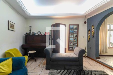 Sala de casa à venda com 3 quartos, 150m² em Jardim Rizzo, São Paulo