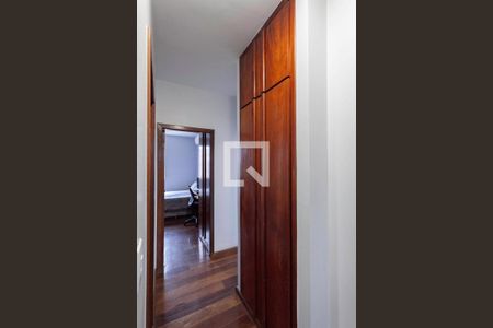 Corredor de apartamento à venda com 3 quartos, 122m² em Castelo, Belo Horizonte