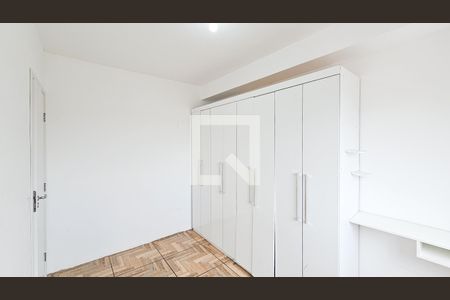 Quarto 1 de apartamento para alugar com 2 quartos, 38m² em Jardim Copiuva, Carapicuíba