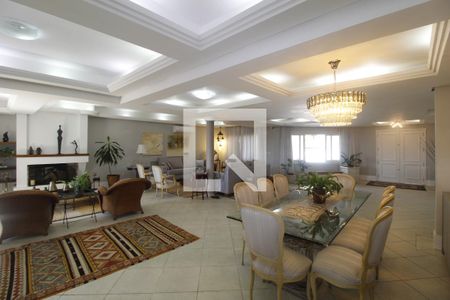 Sala de casa à venda com 6 quartos, 990m² em Vila Jardim, Porto Alegre