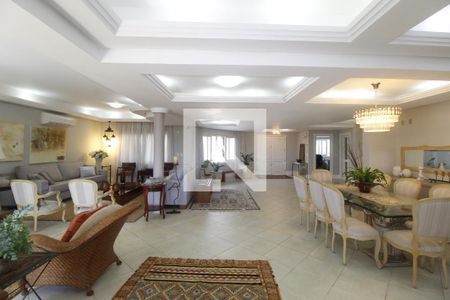 Sala de casa à venda com 6 quartos, 990m² em Vila Jardim, Porto Alegre