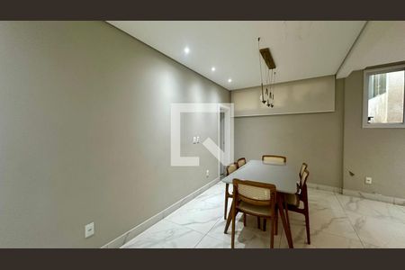 Casa à venda com 3 quartos, 200m² em Cachoeirinha, Belo Horizonte