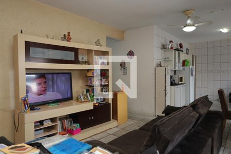 Sala de casa para alugar com 4 quartos, 170m² em Cidade Antônio Estêvão de Carvalho, São Paulo