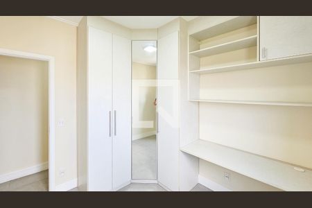 Quarto de apartamento à venda com 2 quartos, 51m² em Umuarama, Osasco