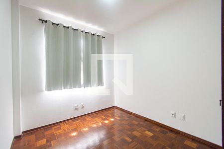 Quarto 1 de apartamento para alugar com 3 quartos, 89m² em Santa Efigênia, Belo Horizonte