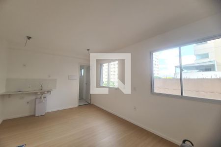 Sala/Cozinha de kitnet/studio à venda com 1 quarto, 18m² em Vila Ema, São Paulo