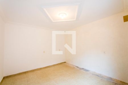 Sala/Quarto de casa para alugar com 1 quarto, 35m² em Jardim Araguaia, Mauá