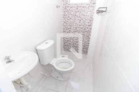 Banheiro de kitnet/studio para alugar com 1 quarto, 17m² em Lapa, São Paulo