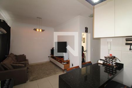 Sala / Cozinha de casa à venda com 2 quartos, 155m² em Parque Peruche, São Paulo