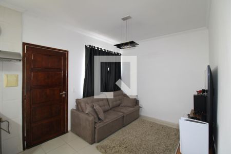 Sala / Cozinha de casa à venda com 2 quartos, 155m² em Parque Peruche, São Paulo