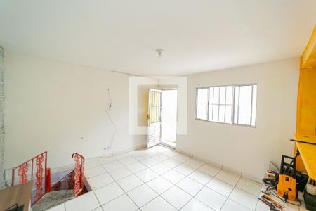 Sala/Cozinha de casa para alugar com 1 quarto, 50m² em Vila Nhocuné, São Paulo