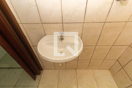 Banheiro de casa para alugar com 1 quarto, 37m² em Vila Nova Curuca, São Paulo