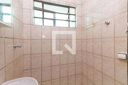 Banheiro de casa para alugar com 1 quarto, 37m² em Vila Nova Curuca, São Paulo