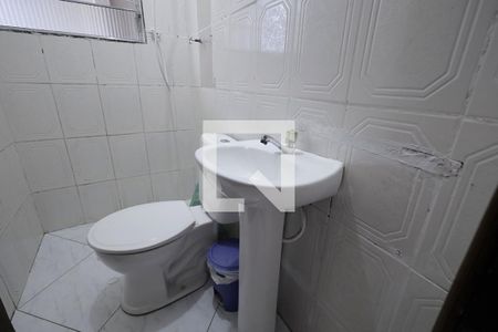 Banheiro de casa para alugar com 1 quarto, 50m² em Jardim Cristiane, Santo André