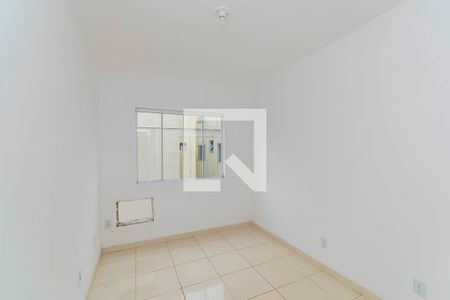 Quarto 2 de apartamento para alugar com 2 quartos, 65m² em Brás de Pina, Rio de Janeiro