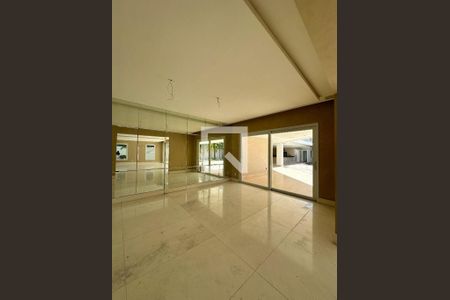 Casa à venda com 4 quartos, 1000m² em Barra da Tijuca, Rio de Janeiro