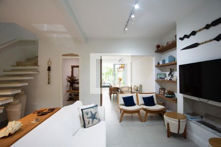 sala de estar de casa à venda com 4 quartos, 200m² em Jardim Paulista, São Paulo