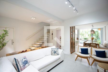 sala de estar de casa à venda com 4 quartos, 200m² em Jardim Paulista, São Paulo