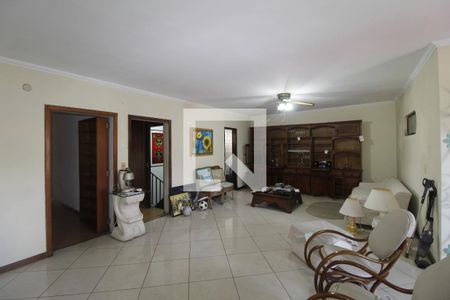 Sala de casa à venda com 5 quartos, 400m² em Vila Jardim, Porto Alegre
