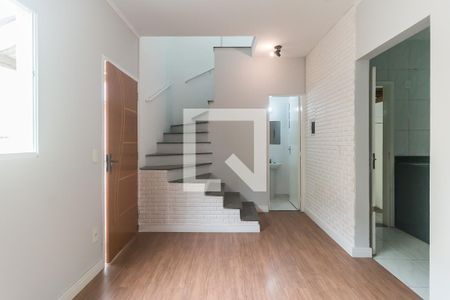 Sala de casa de condomínio para alugar com 2 quartos, 60m² em Vila Mogi Moderno, Mogi das Cruzes