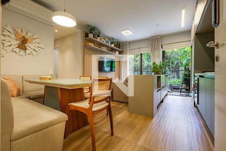 Sala/Cozinha de apartamento para alugar com 2 quartos, 70m² em Vila Madalena, São Paulo