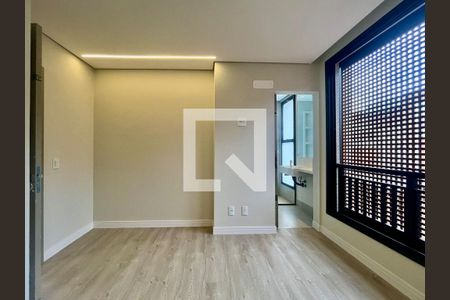 Suíte  de casa de condomínio à venda com 4 quartos, 158m² em Parque Taquaral, Campinas