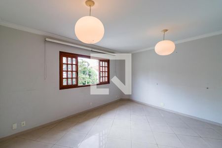 Casa à venda com 3 quartos, 200m² em Vila Suzana, São Paulo