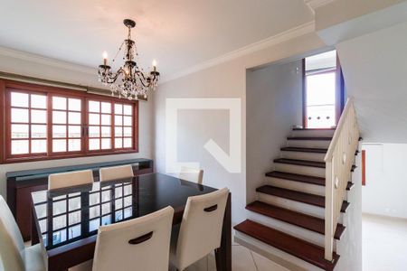 Casa à venda com 3 quartos, 200m² em Vila Suzana, São Paulo