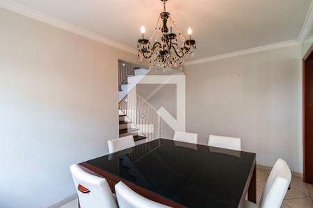 Sala de Jantar de casa à venda com 3 quartos, 200m² em Vila Suzana, São Paulo