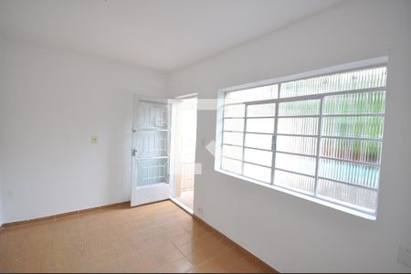 Sala de casa para alugar com 2 quartos, 137m² em Parque Edu Chaves, São Paulo
