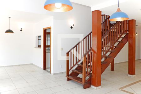 Casa de Condomínio para alugar com 3 quartos, 304m² em Vila Joao Xxiii, Vinhedo