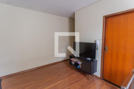 Sala de apartamento para alugar com 2 quartos, 47m² em Santa Ines, Belo Horizonte