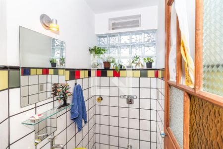 Lavabo de apartamento à venda com 4 quartos, 105m² em Alto da Lapa, São Paulo