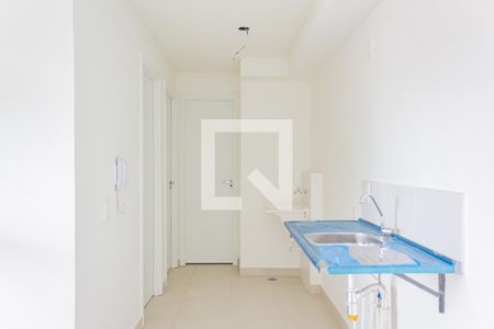 Sala/Cozinha de apartamento à venda com 2 quartos, 35m² em Parque Industrial Tomas Edson, São Paulo