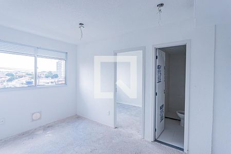 Sala, cozinha e área de serviço de apartamento para alugar com 2 quartos, 32m² em Vila Pereira Cerca, São Paulo