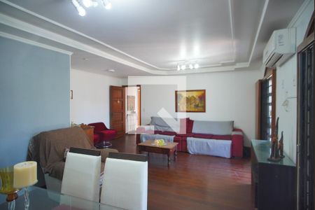 Sala de casa à venda com 6 quartos, 502m² em Chácara das Pedras, Porto Alegre