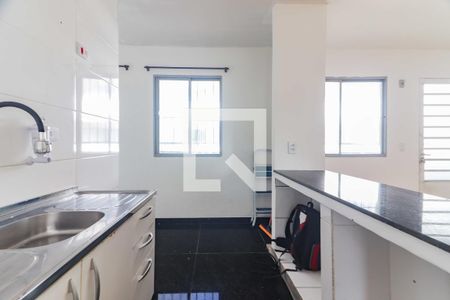 Cozinha e Área de Serviço de apartamento para alugar com 2 quartos, 42m² em Butantã, São Paulo