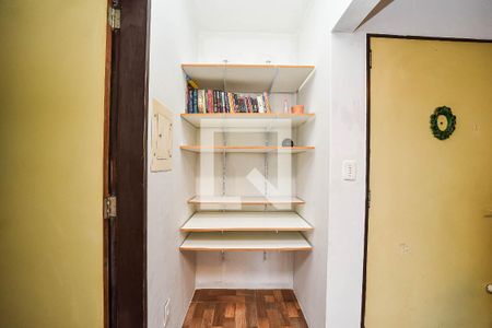 Detalhe de apartamento para alugar com 1 quarto, 48m² em São Sebastião, Porto Alegre