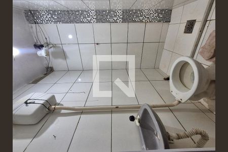 Banheiro  de casa à venda com 1 quarto, 45m² em Vargem Pequena, Rio de Janeiro