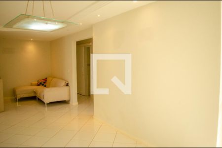 Casa para alugar com 4 quartos, 400m² em Setor Aeroporto, Goiânia