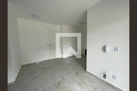 Sala de apartamento para alugar com 2 quartos, 60m² em Jardim Belizário, Cotia