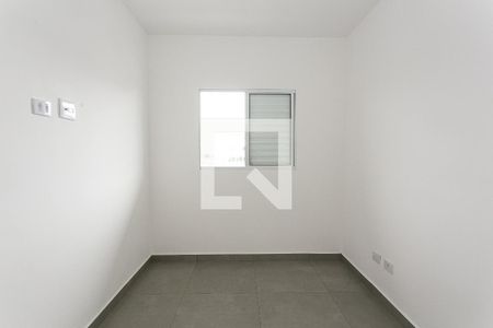 Quarto 1 de apartamento para alugar com 2 quartos, 44m² em Vila Carrão, São Paulo