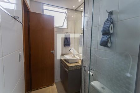 Banheiro da Suíte de apartamento à venda com 3 quartos, 135m² em Sagrada Família, Belo Horizonte