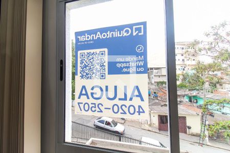 Placa na Janela de apartamento para alugar com 2 quartos, 49m² em Vila Zefira, São Paulo
