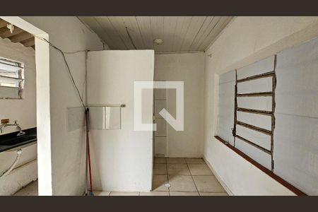 Quarto de casa para alugar com 2 quartos, 30m² em Campininha, São Paulo